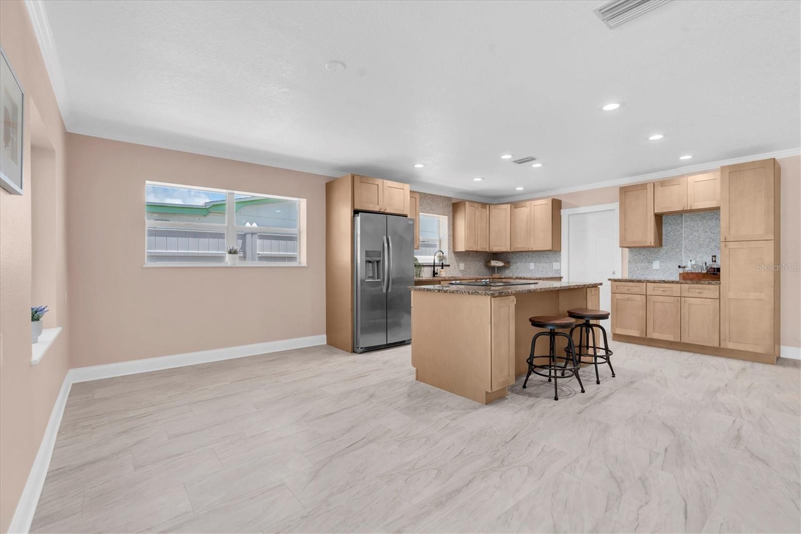 538 CRYSTAL DRIVE