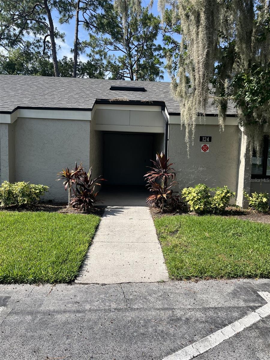 124 SPRINGWOOD CIRCLE B