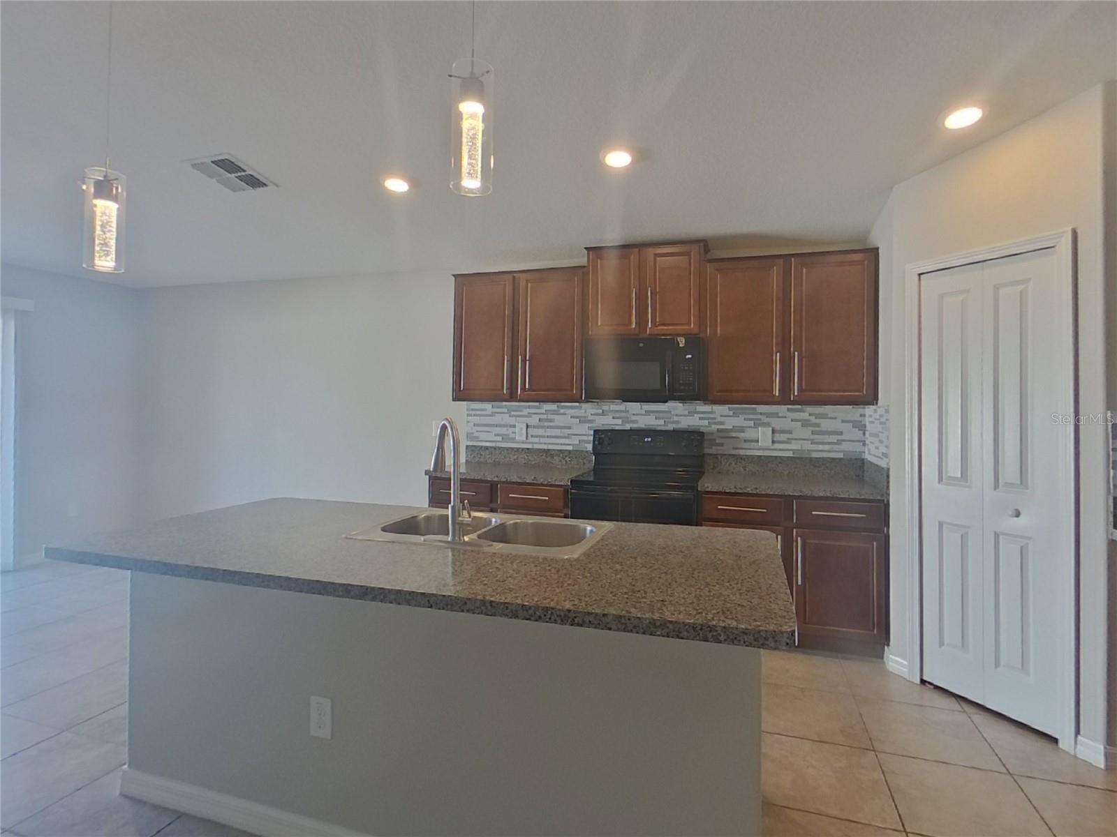 AYERSWORTH GLEN PH 3B - Residential Lease