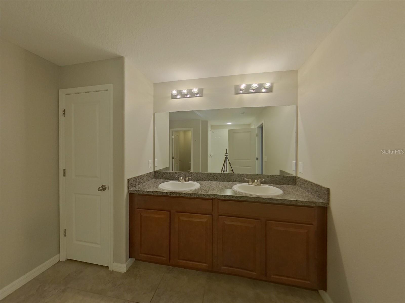 AYERSWORTH GLEN PH 3B - Residential Lease