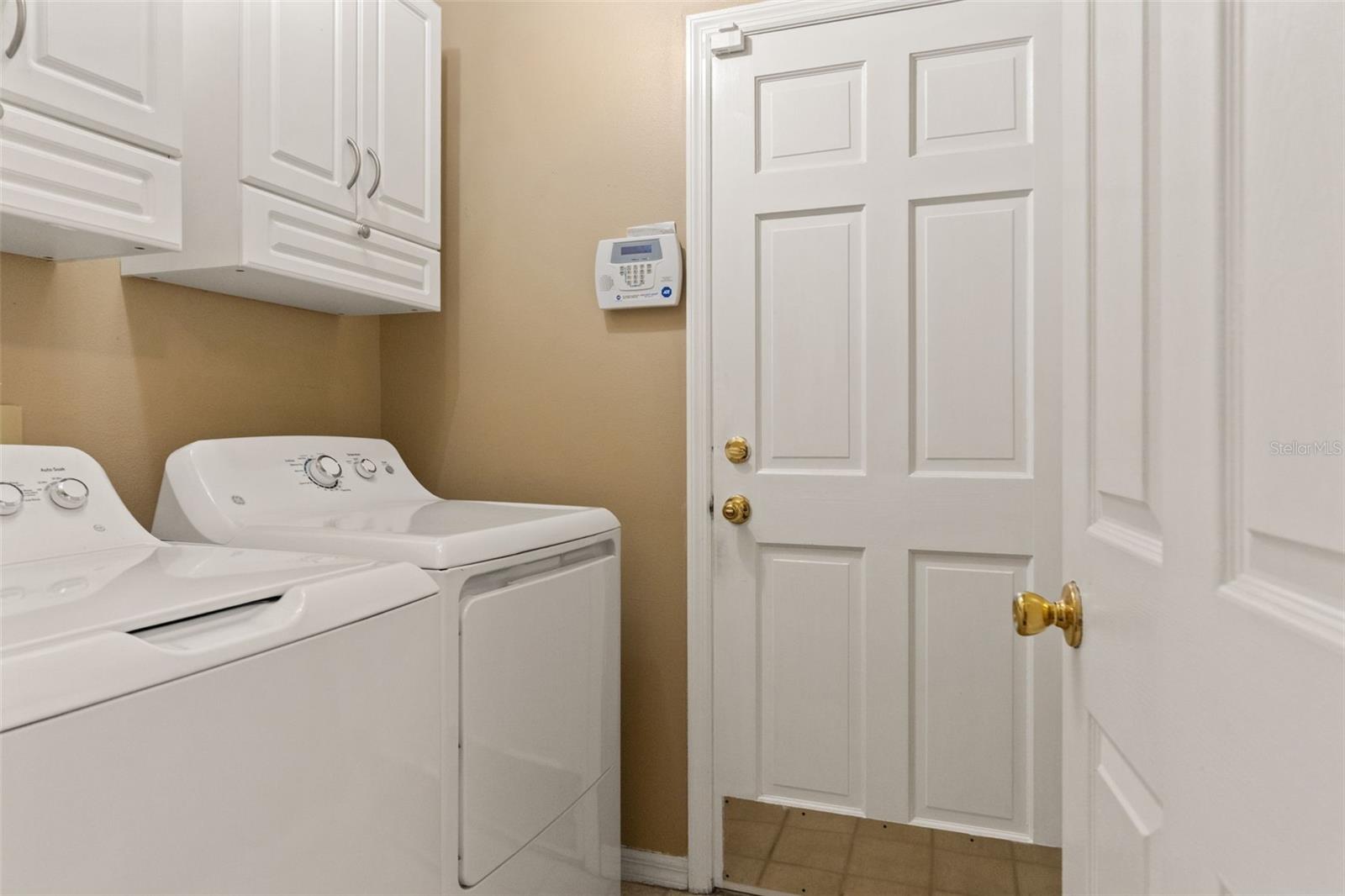 TAMPA PALMS 2C UNIT 1 - Residential