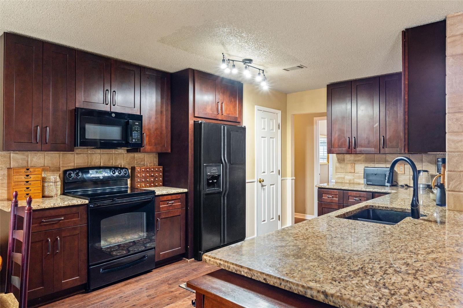 TAMPA PALMS 2C UNIT 1 - Residential