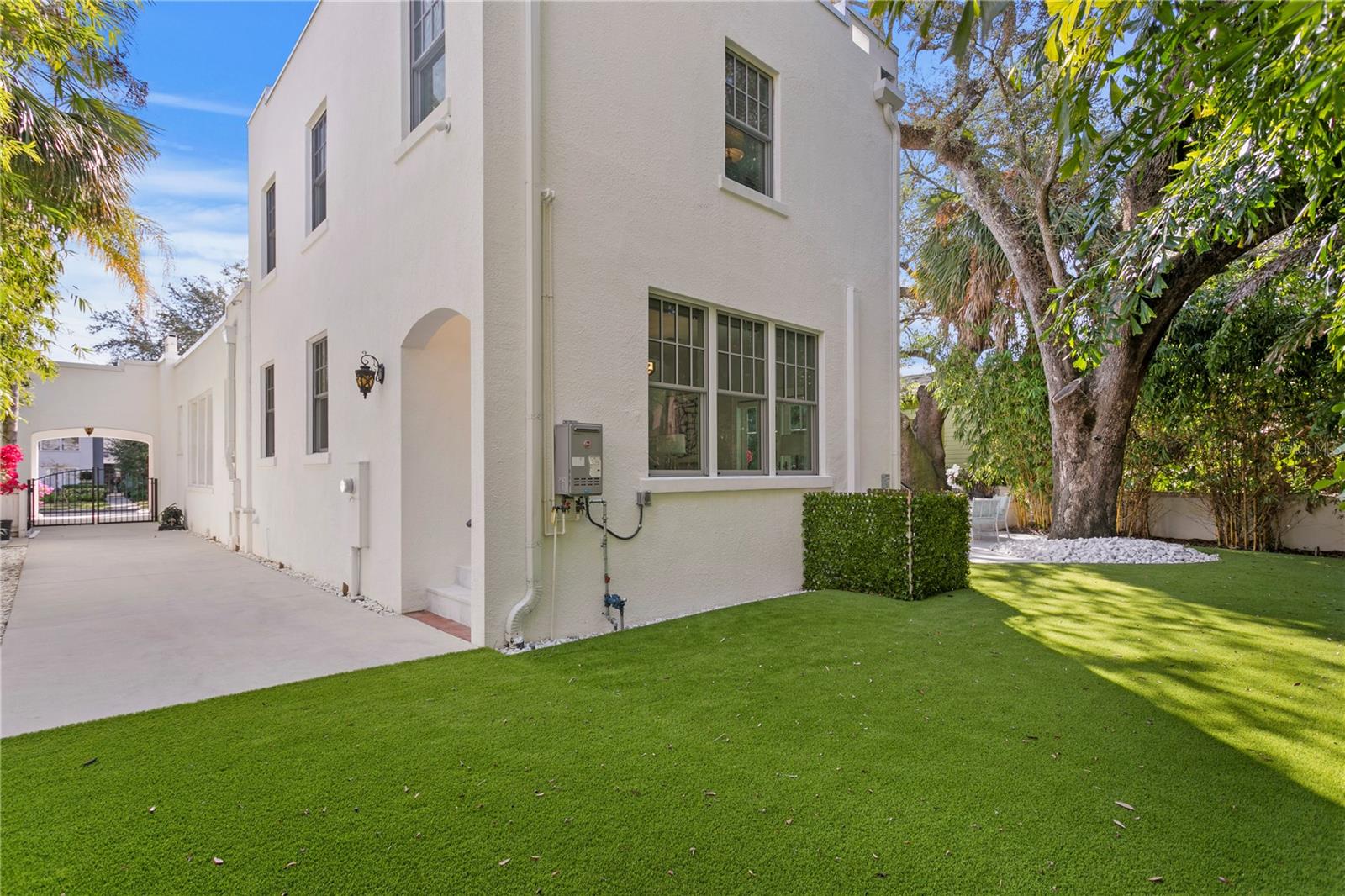 HYDE PARK WEST - Residential