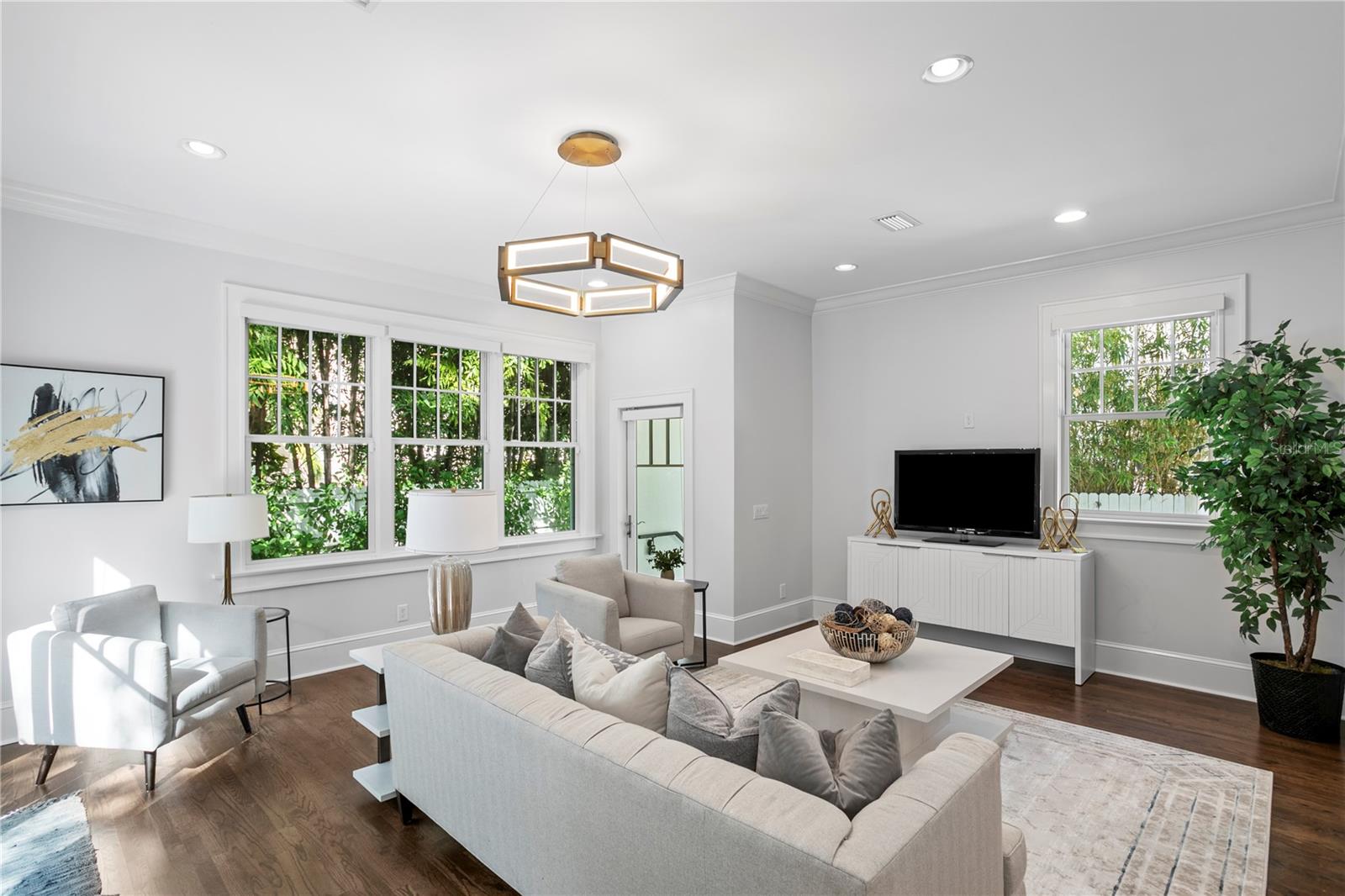 HYDE PARK WEST - Residential