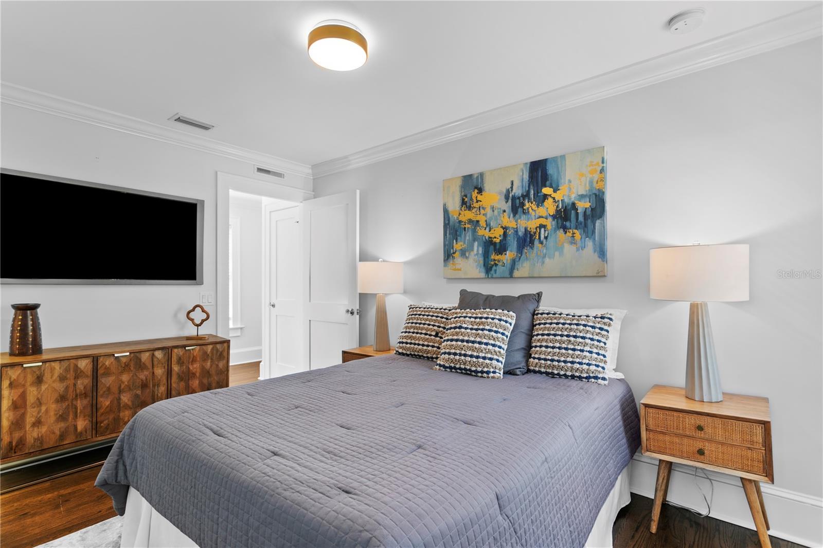 HYDE PARK WEST - Residential
