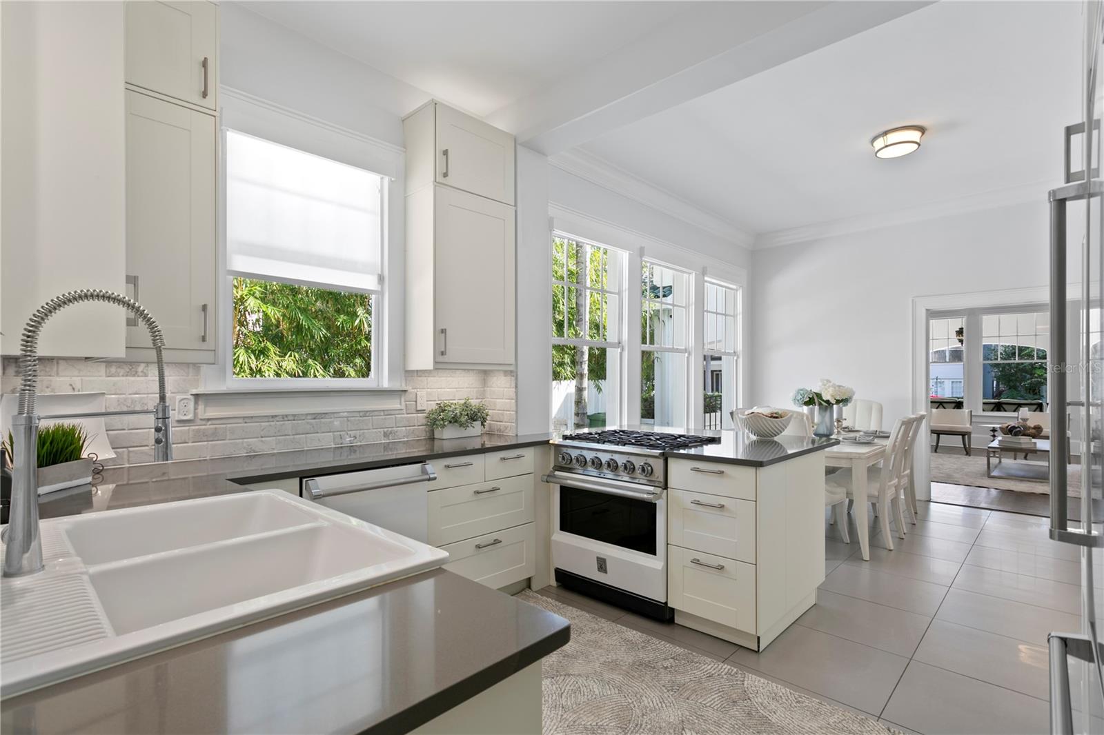 HYDE PARK WEST - Residential