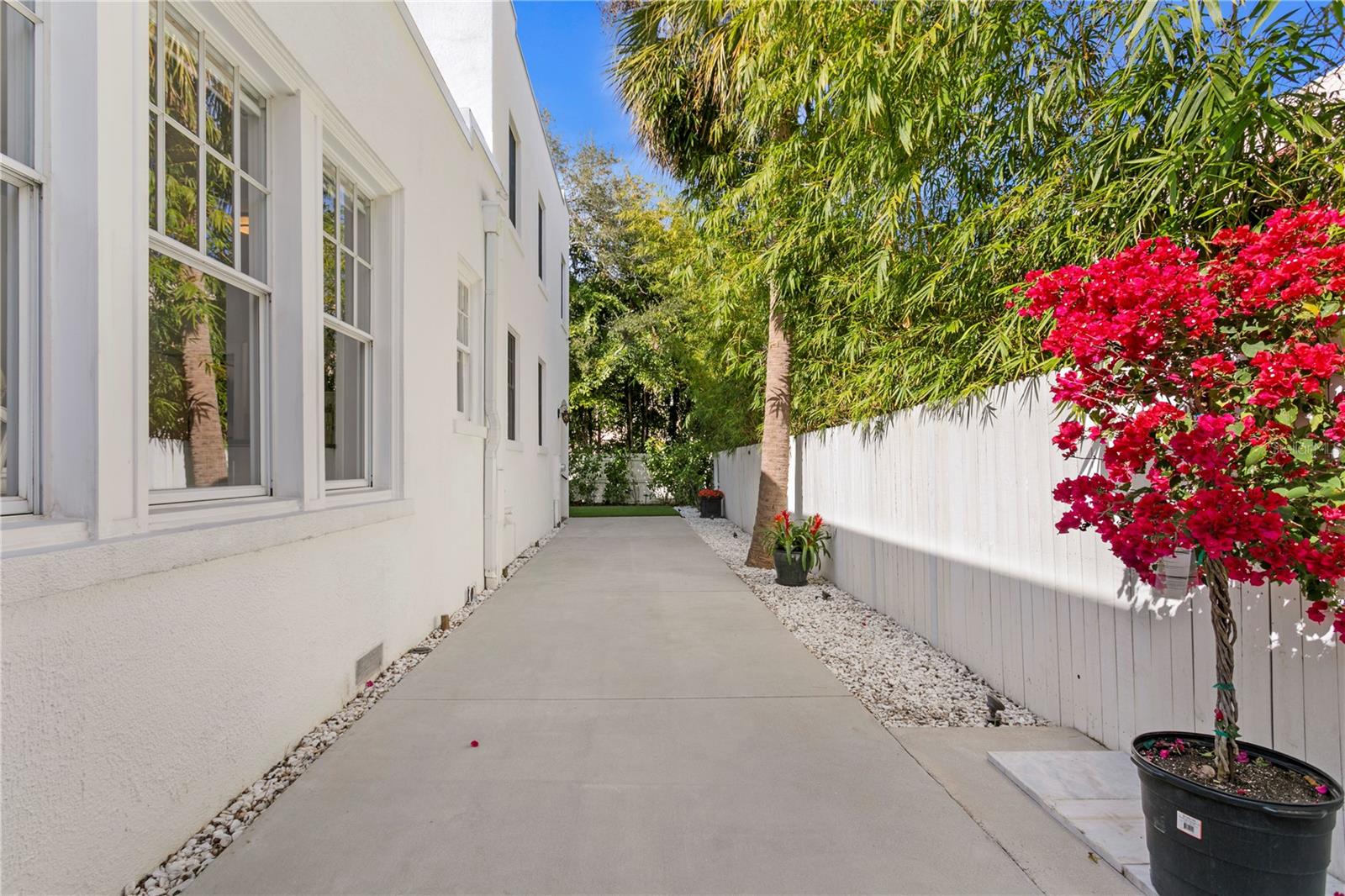 HYDE PARK WEST - Residential