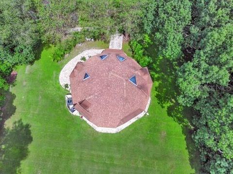 A home in DELAND