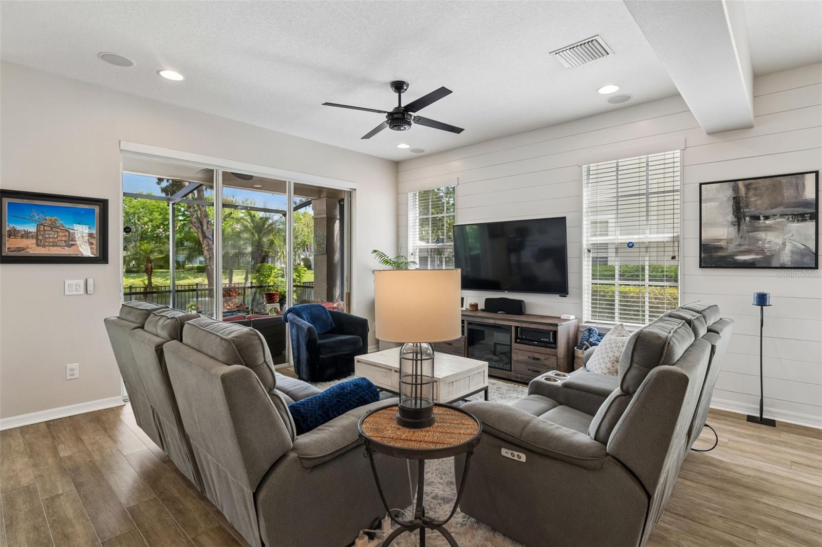 WATERCHASE - Residential