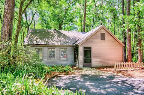 Photo of 5111 SW 86th Terrace, Gainesville, FL 32608 (MLS # GC529835)