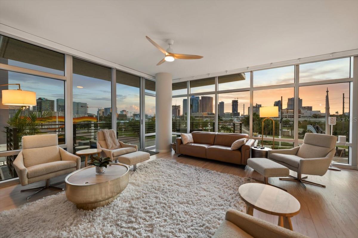 1120 E KENNEDY BOULEVARD 319