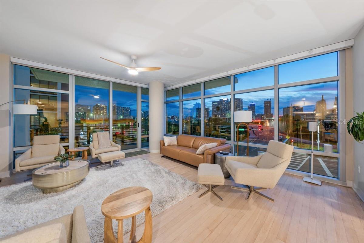 1120 E KENNEDY BOULEVARD 319