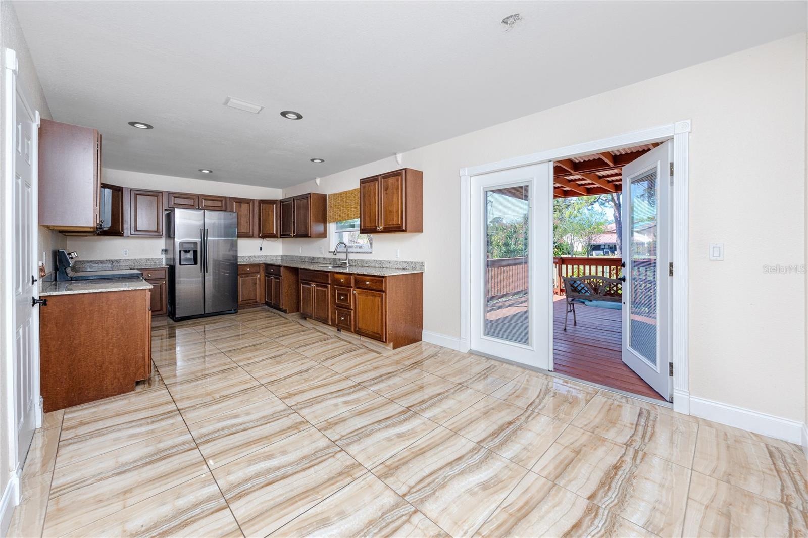8672 RUE CHATEAUX DRIVE
