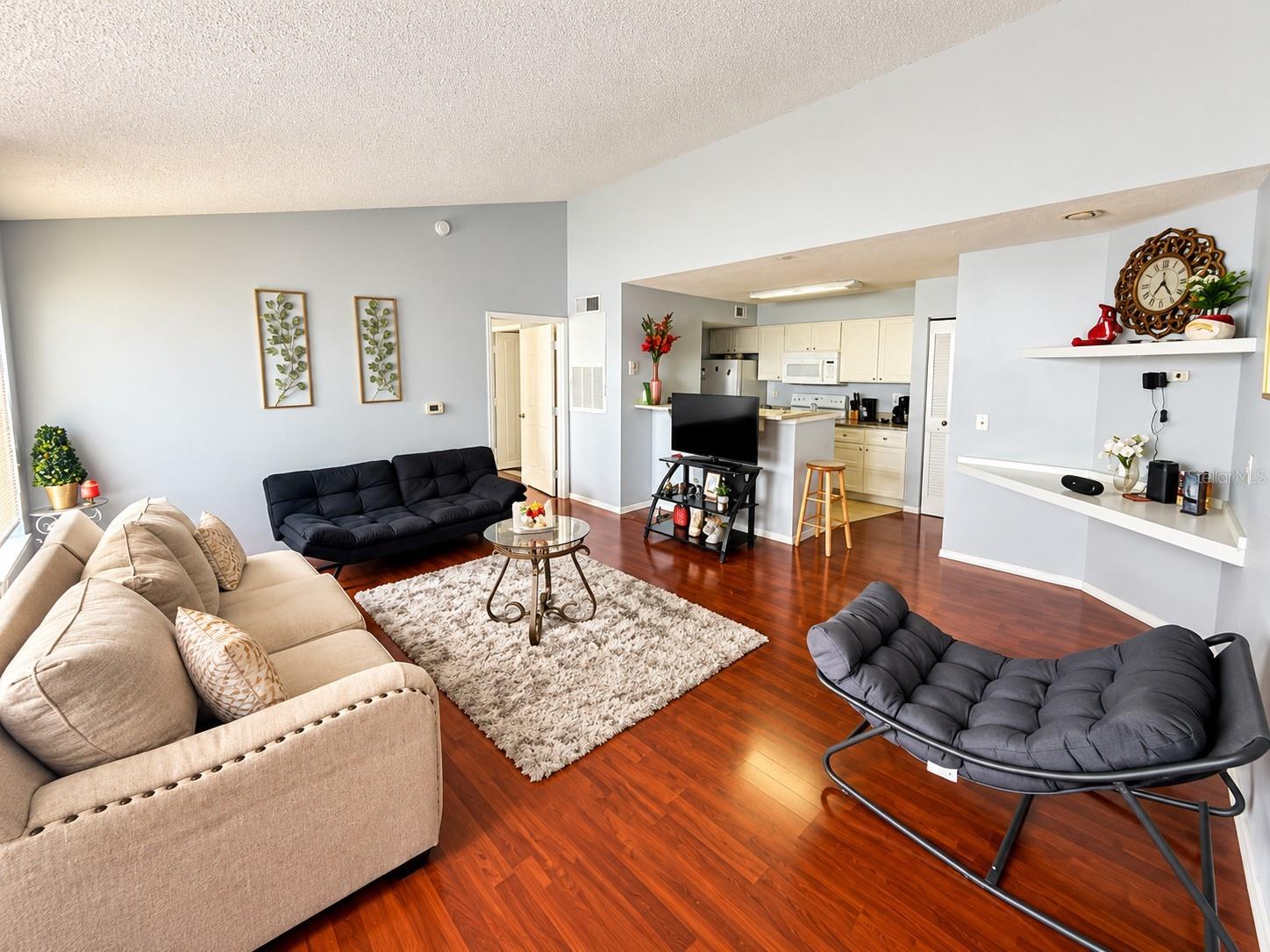 2210 GRAND CAYMAN COURT 1733