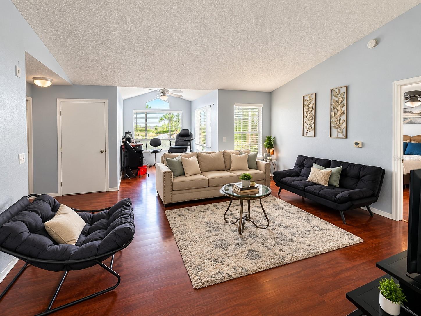2210 GRAND CAYMAN COURT 1733