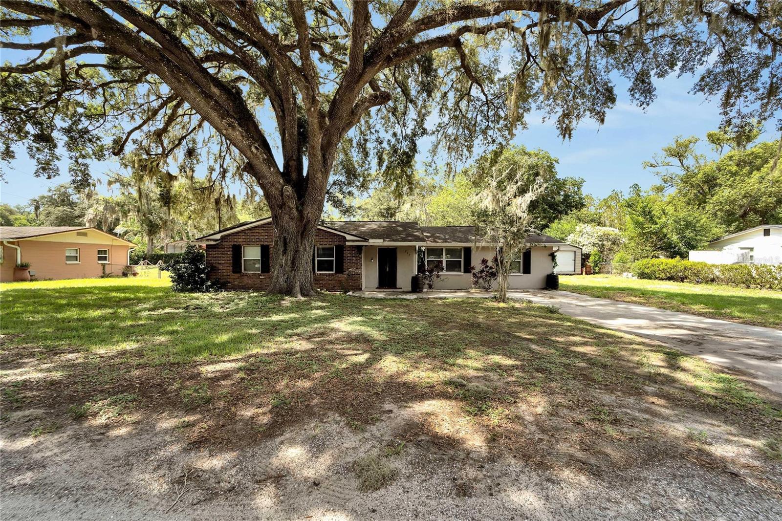 Photo 5 of 81 of 207 ORANGE DRIVE house