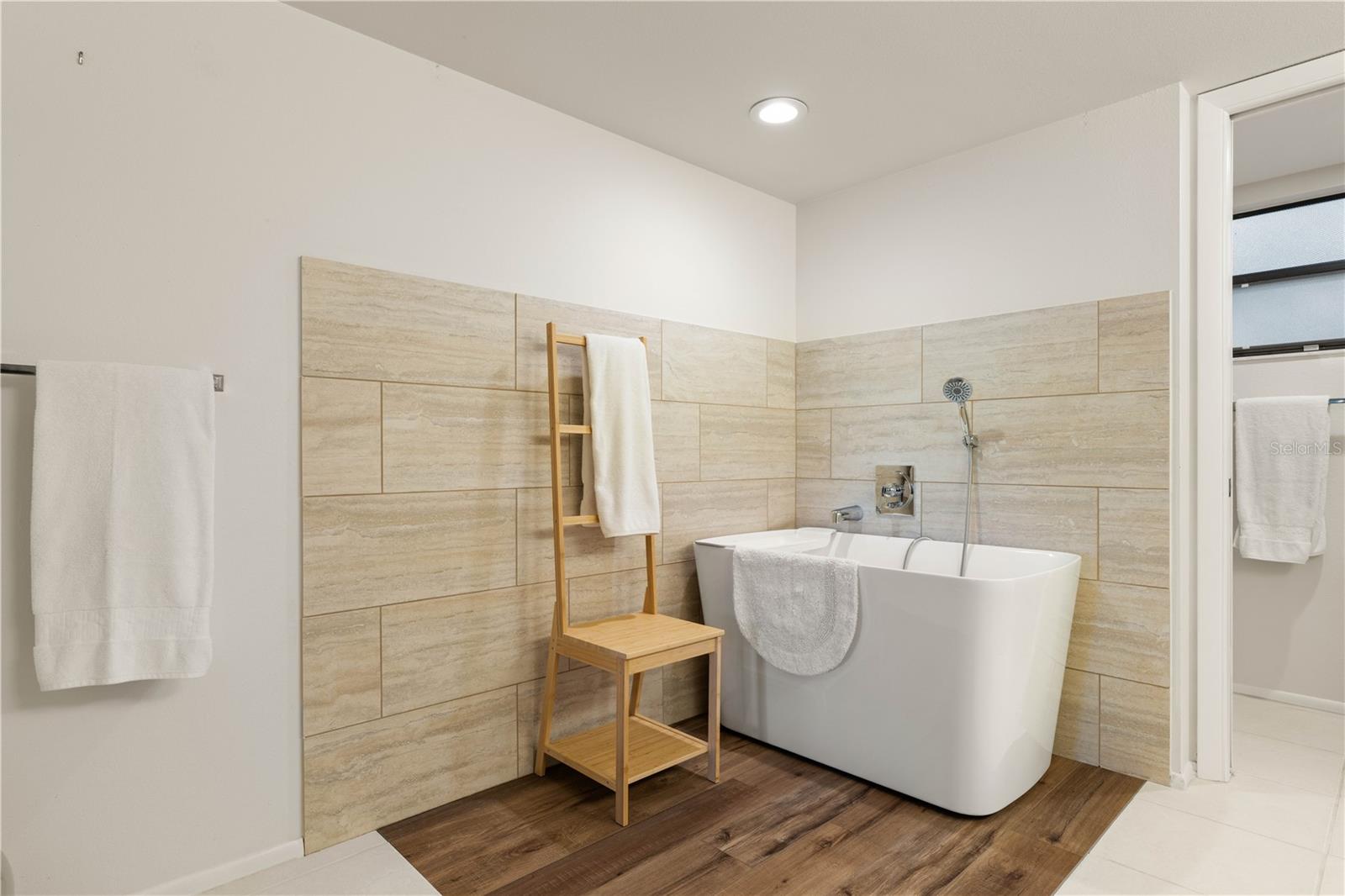 COMMODORE CLUB CONDO - Residential