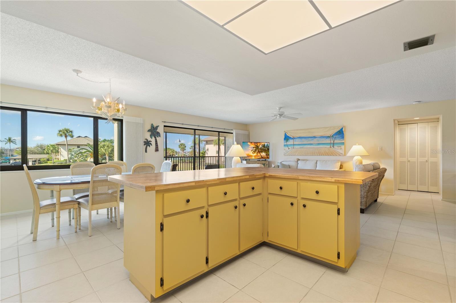 COMMODORE CLUB CONDO - Residential