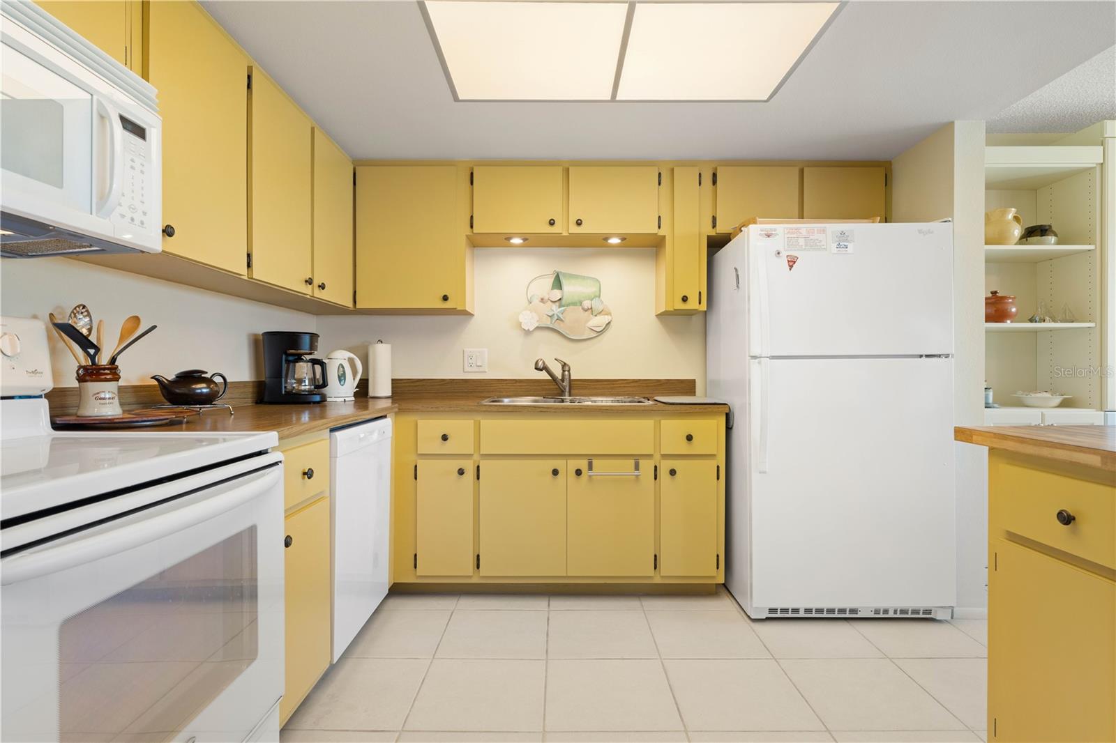 COMMODORE CLUB CONDO - Residential