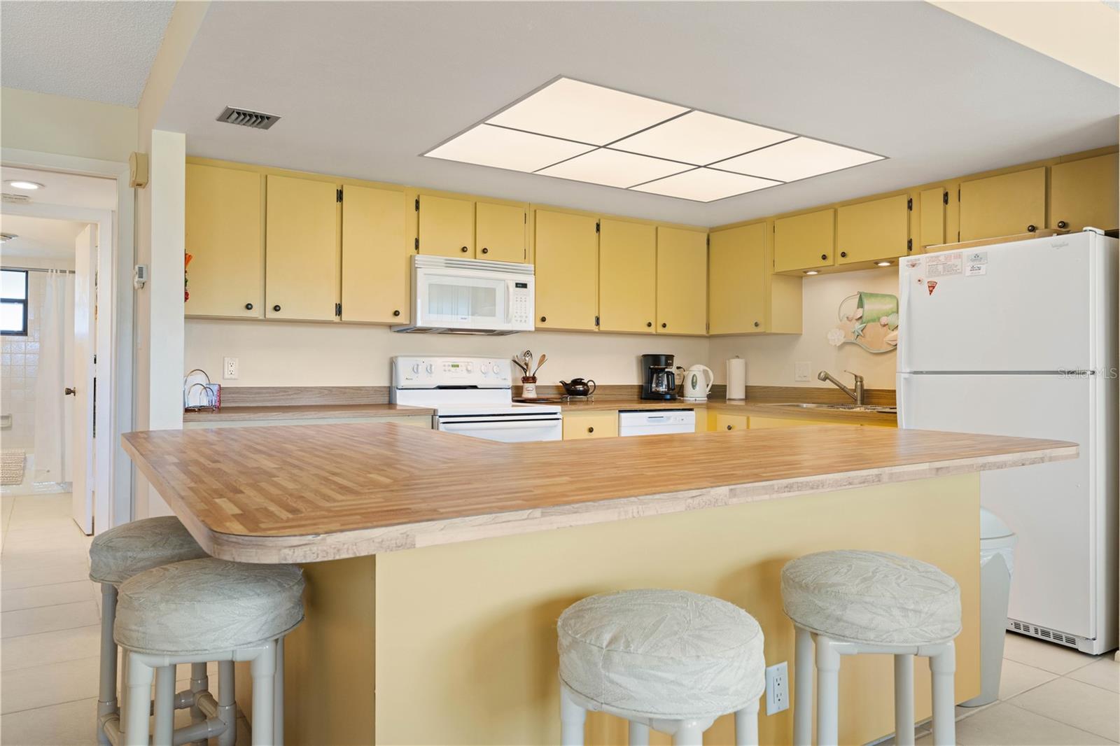 COMMODORE CLUB CONDO - Residential