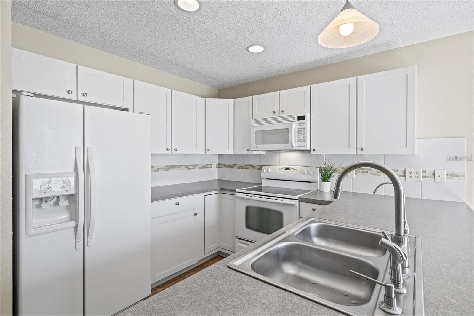 PHILLIPPI GARDENS - Residential Income