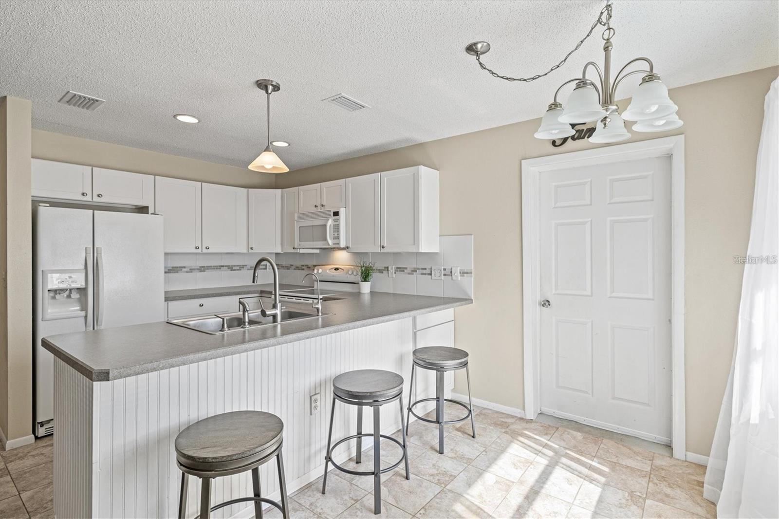 PHILLIPPI GARDENS - Residential Income