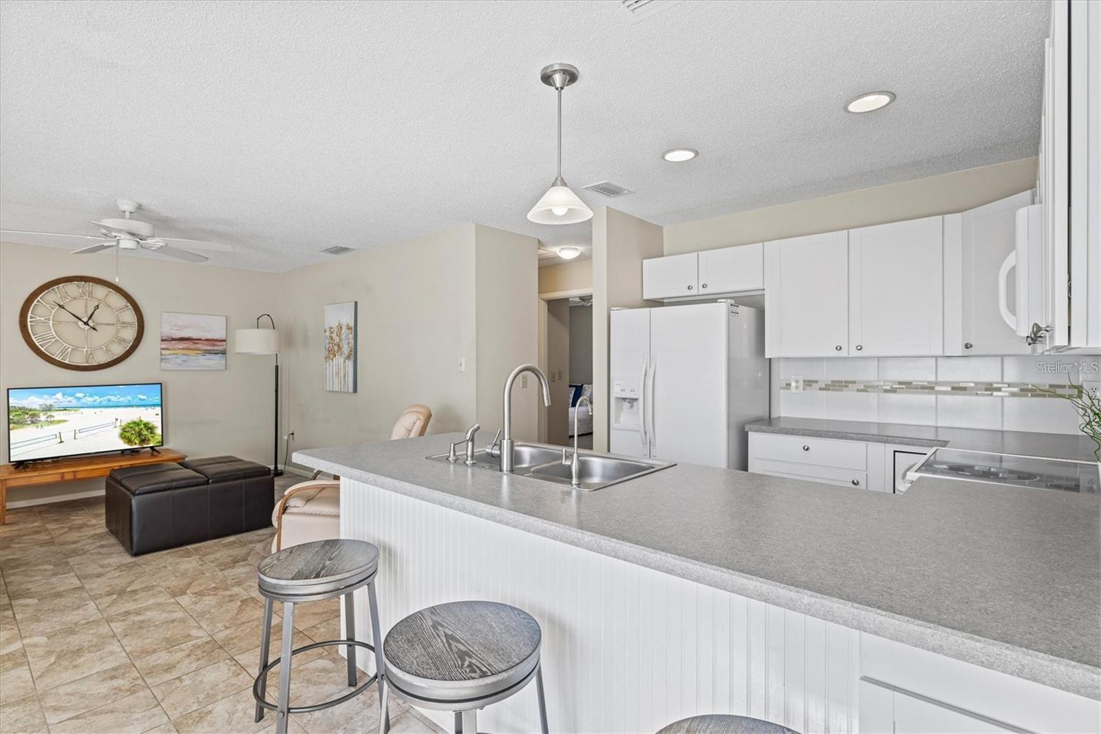 PHILLIPPI GARDENS - Residential Income