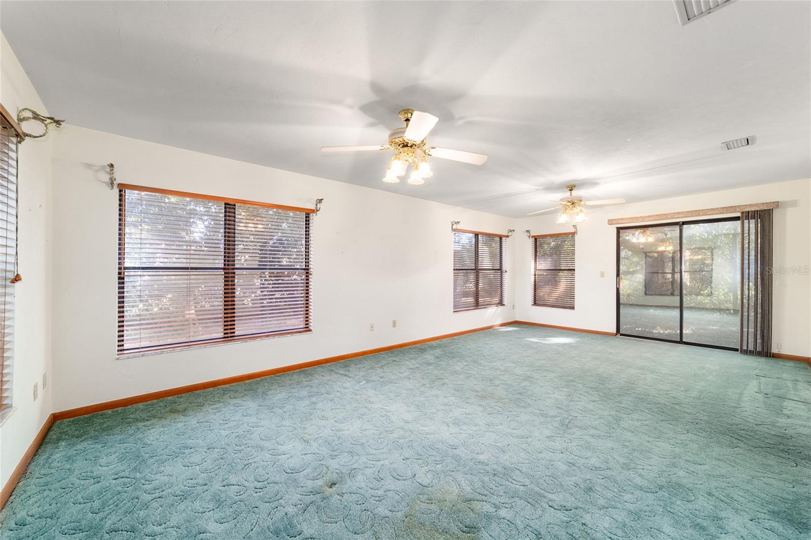 WOODS & MEADOWS ESTATE - Residential