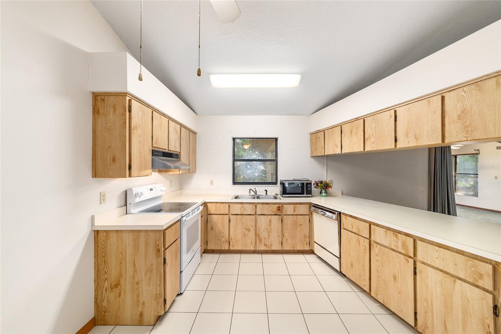 WOODS & MEADOWS ESTATE - Residential