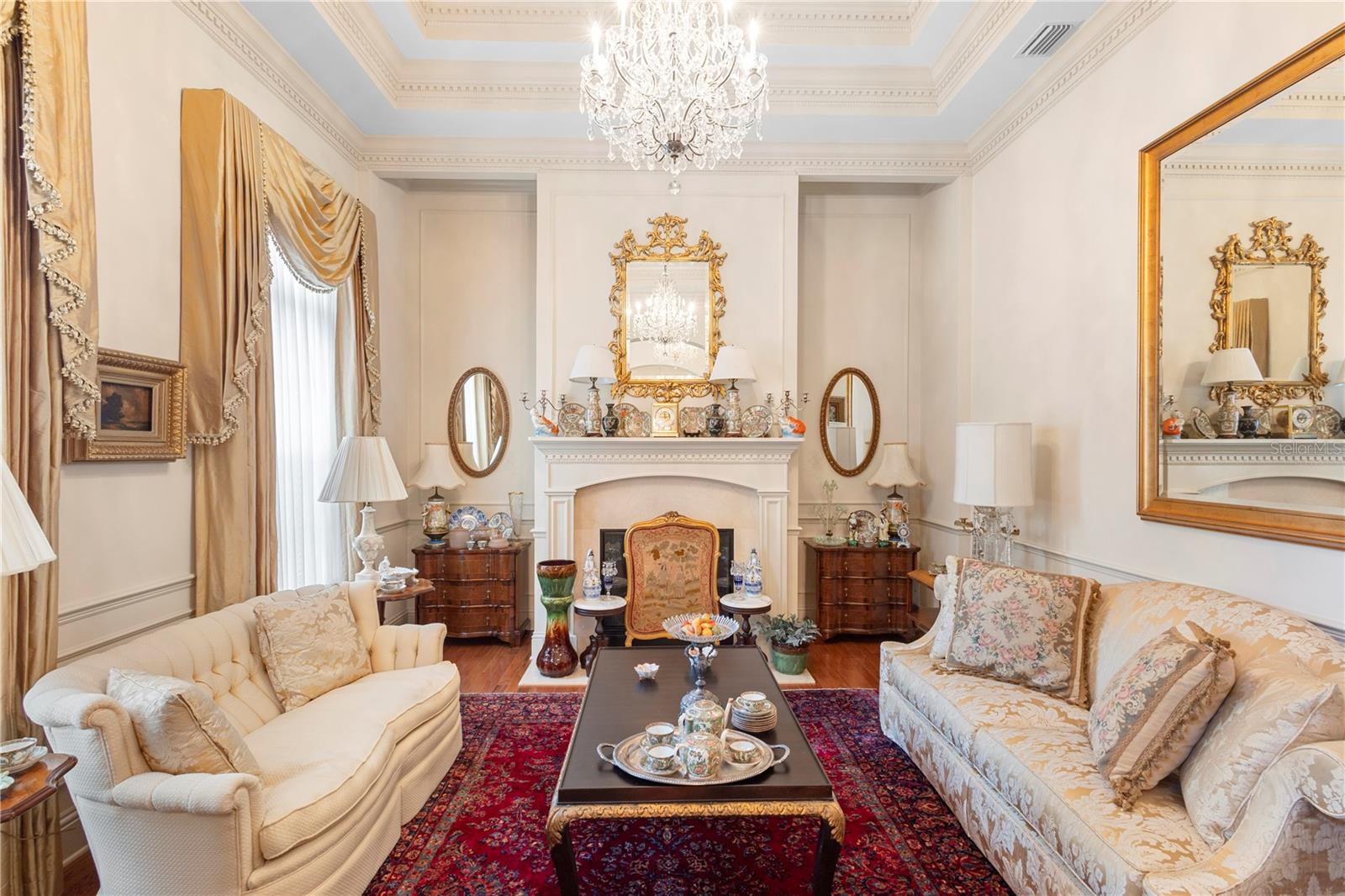 708 E PENNSYLVANIA AVENUE