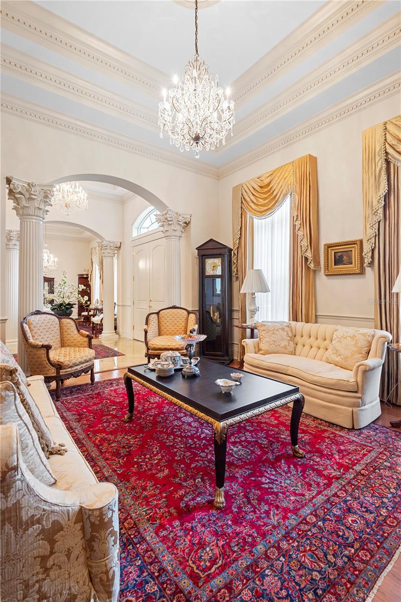 708 E PENNSYLVANIA AVENUE