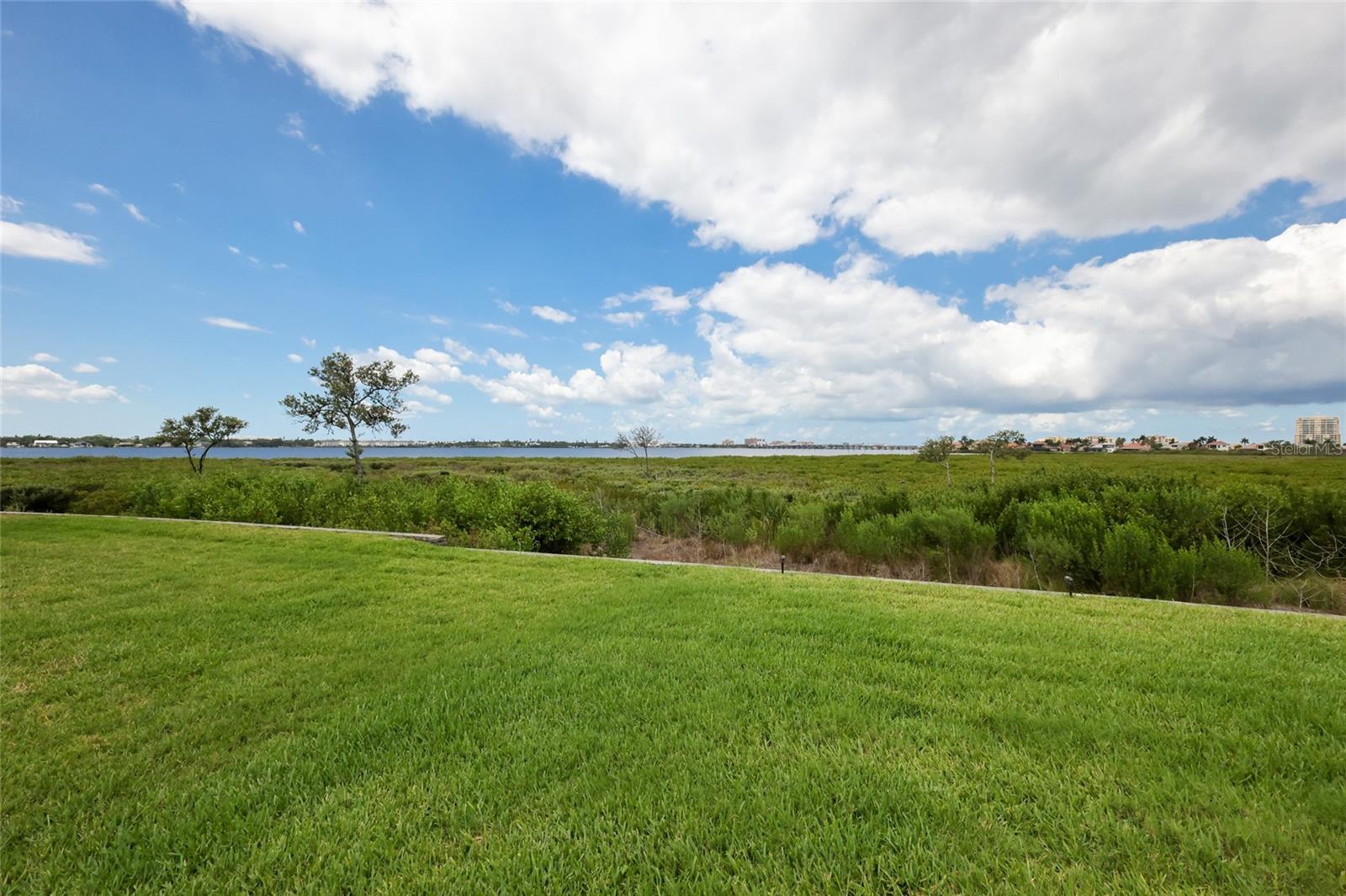 SANCTUARY COVE - Residential