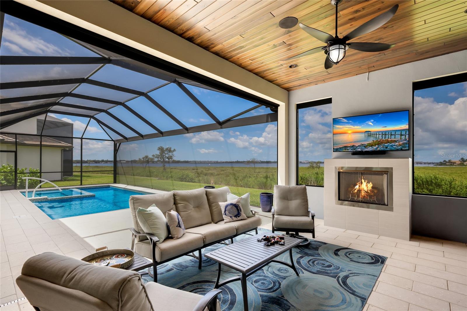 SANCTUARY COVE - Residential