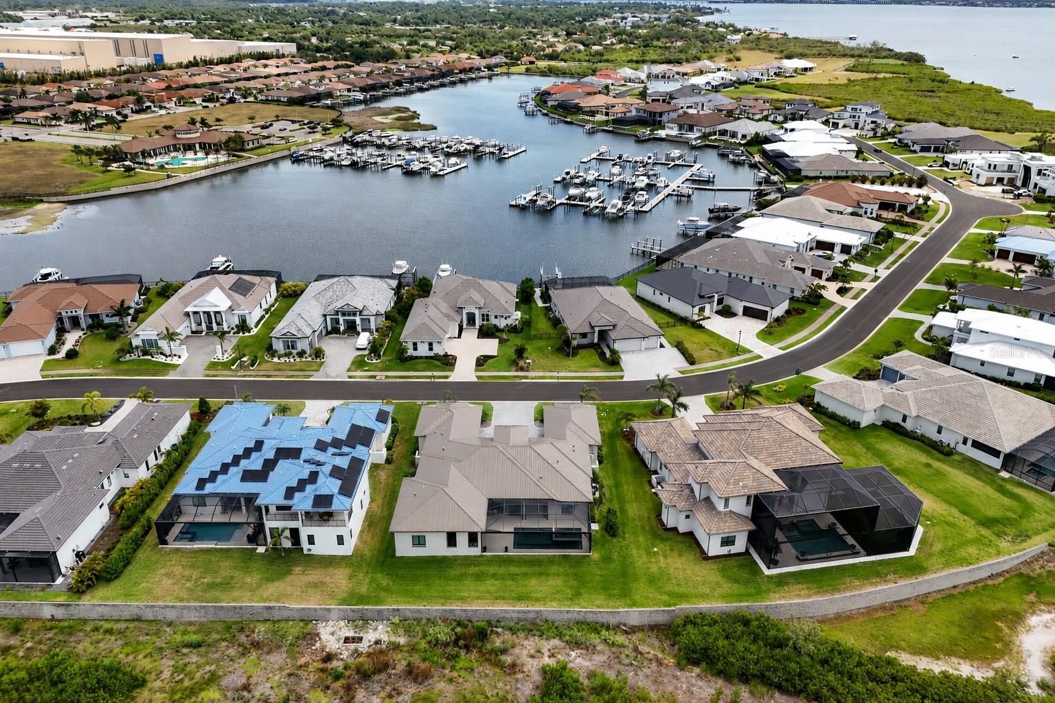 SANCTUARY COVE - Residential