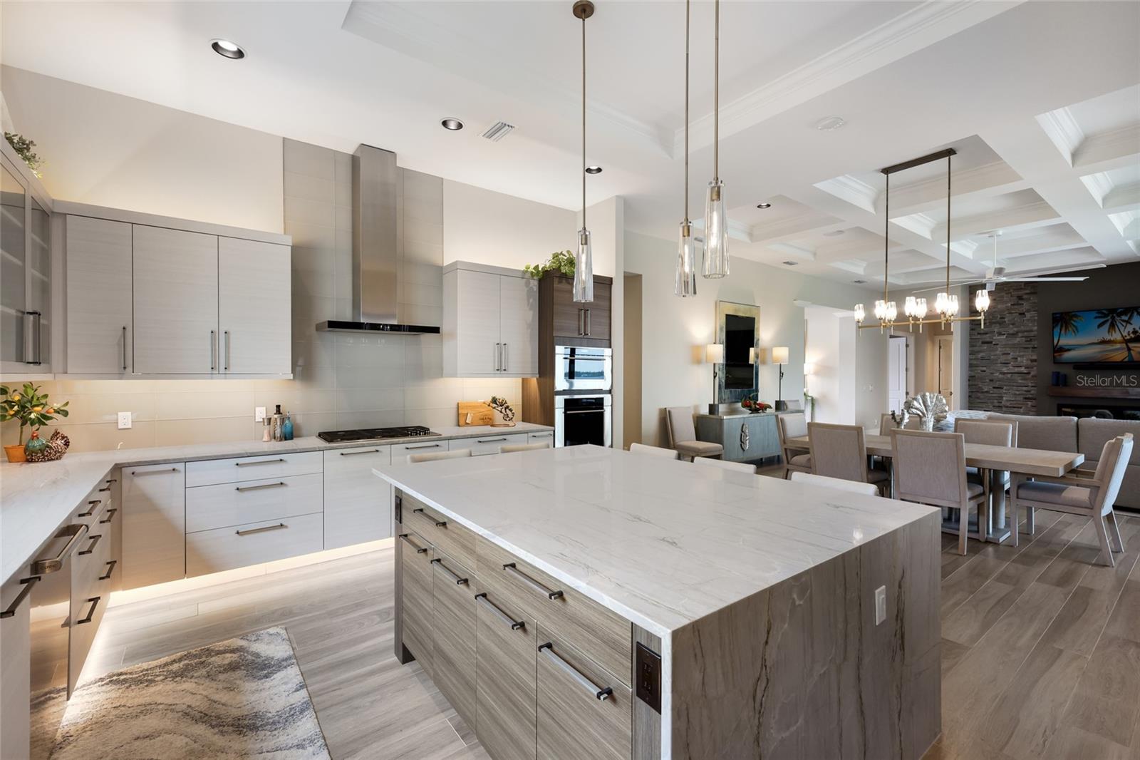 SANCTUARY COVE - Residential