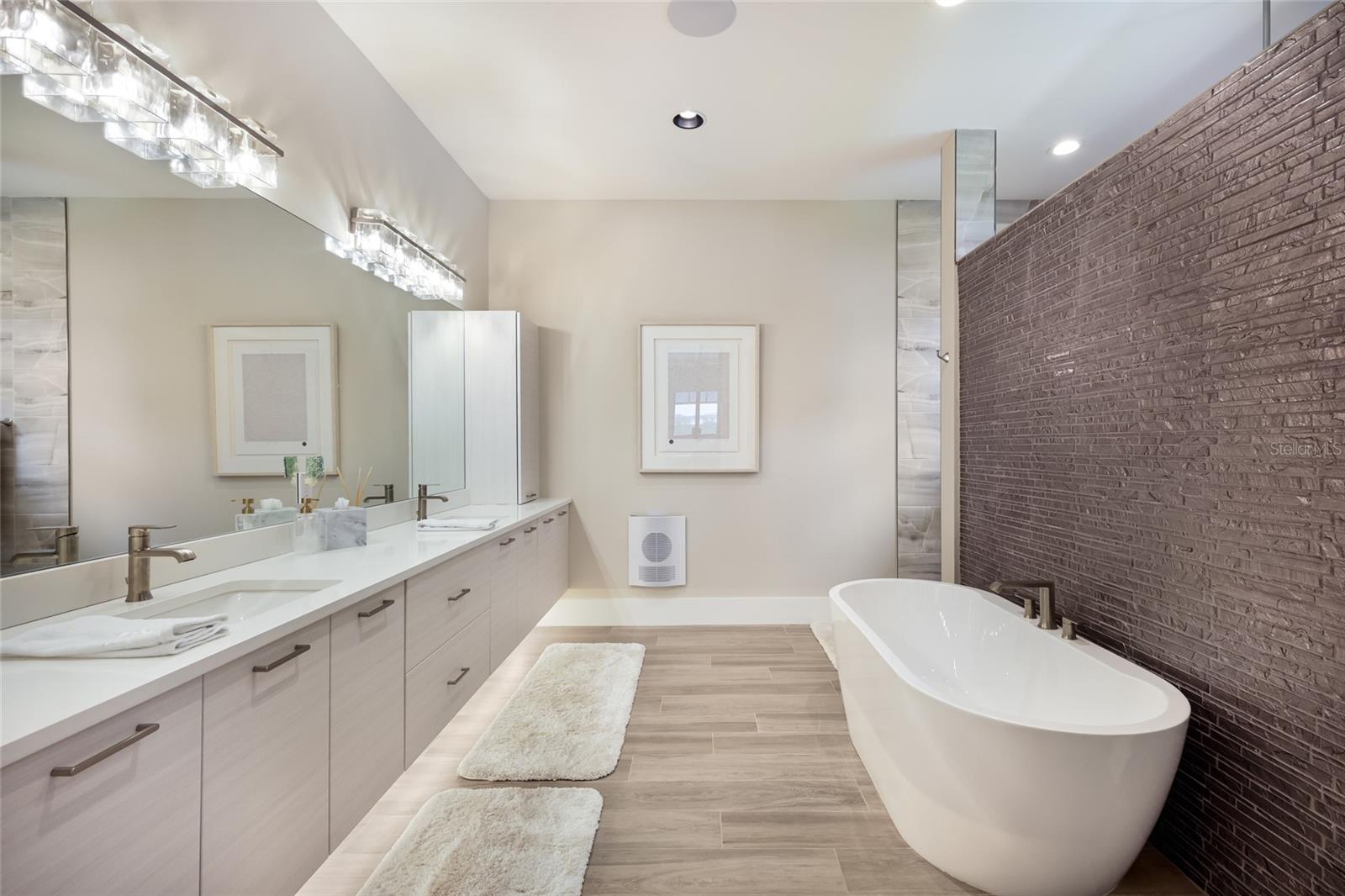 SANCTUARY COVE - Residential