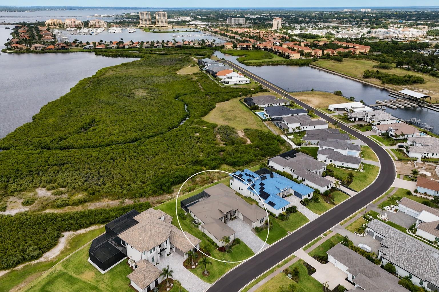 SANCTUARY COVE - Residential