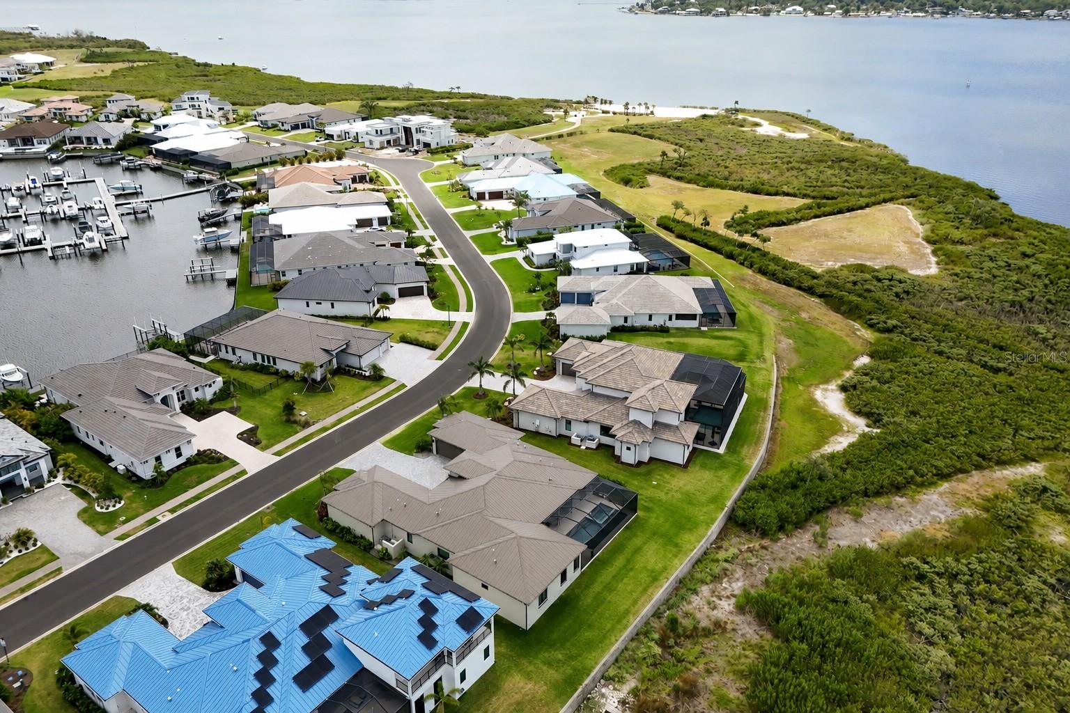 SANCTUARY COVE - Residential