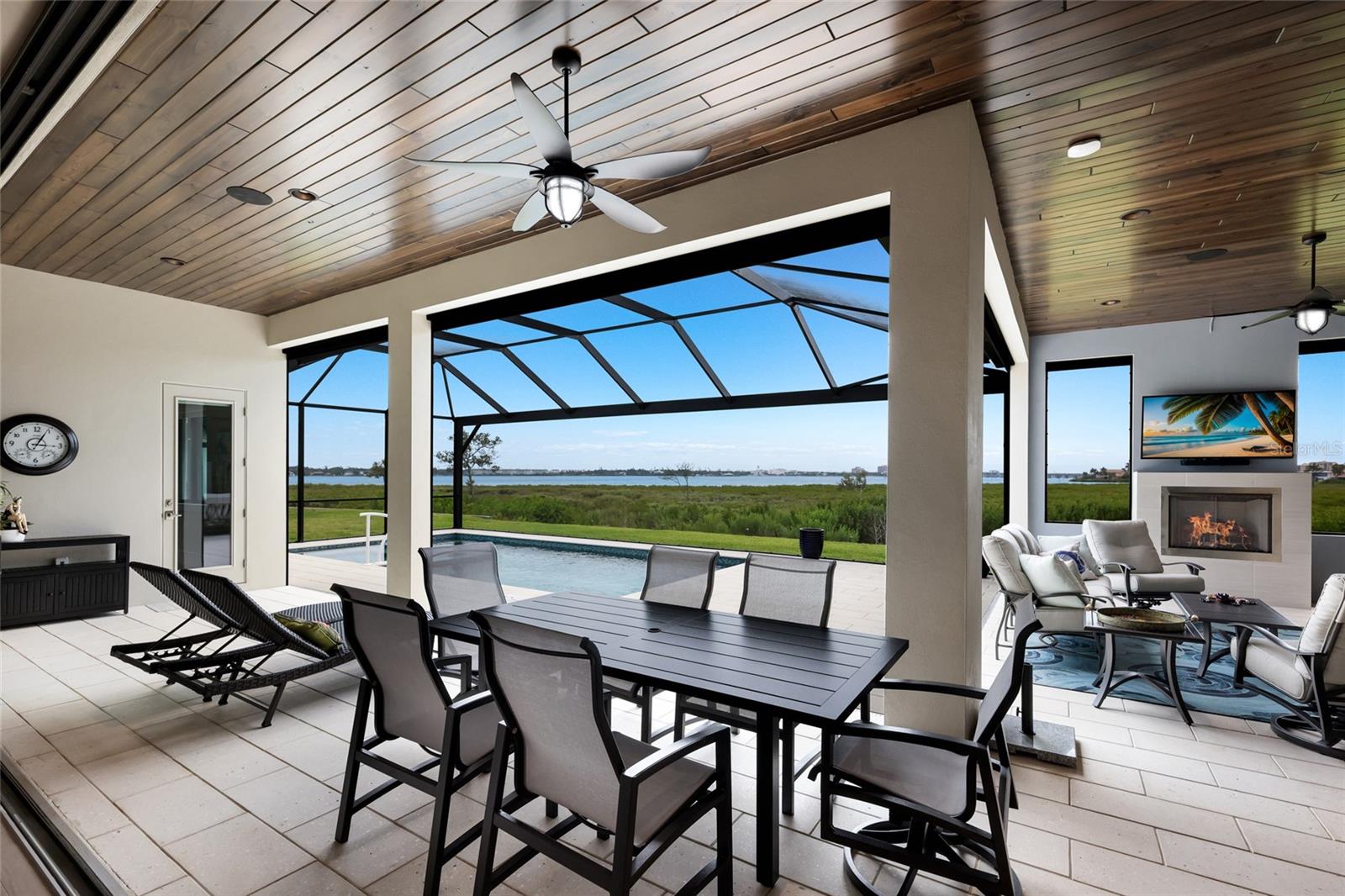 SANCTUARY COVE - Residential