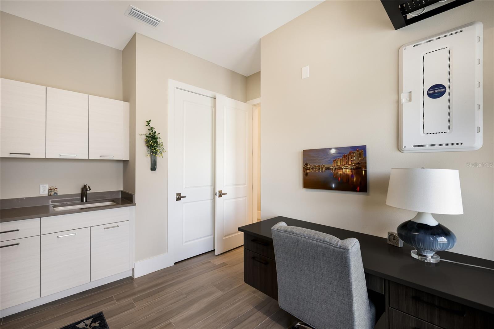 SANCTUARY COVE - Residential