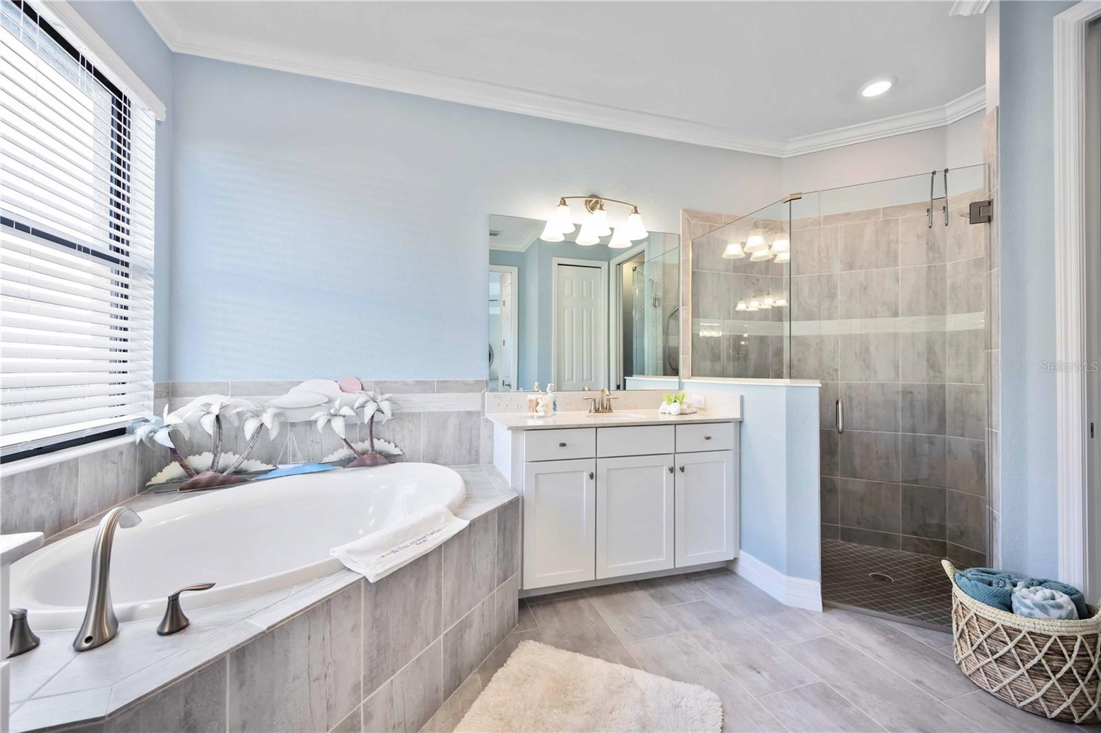 SARASOTA NATIONAL - Residential