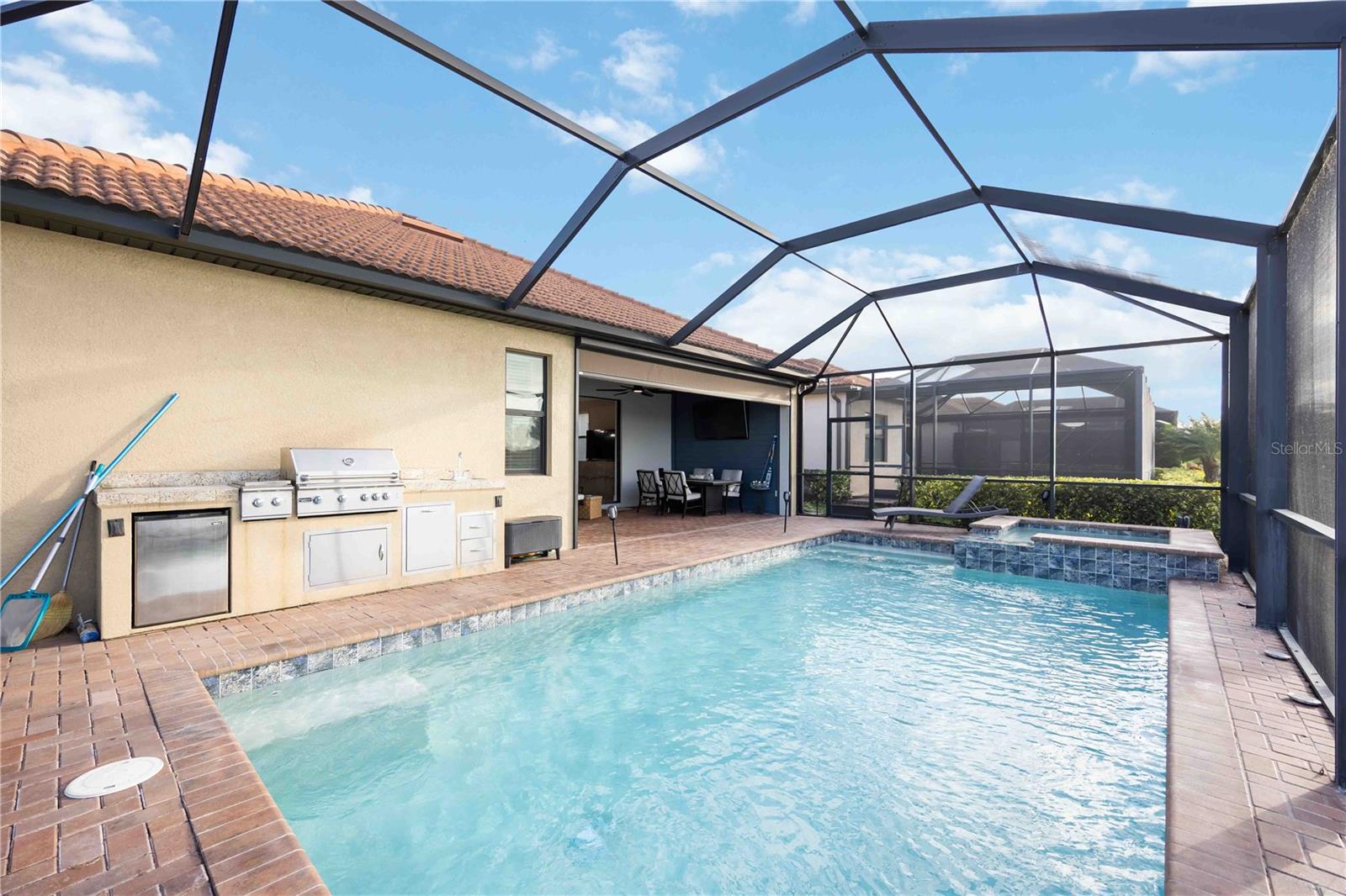 SARASOTA NATIONAL - Residential