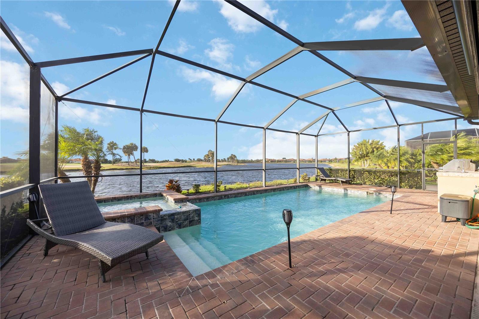 SARASOTA NATIONAL - Residential