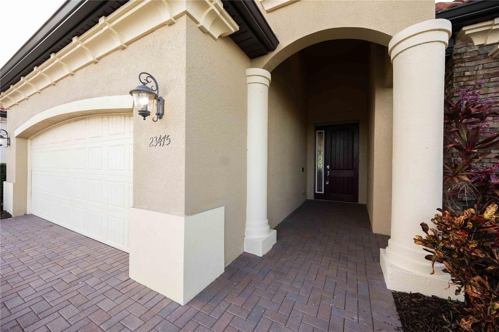 Photo of 23475 Waverly Circle, Venice, FL 34293 (MLS # D6145581)