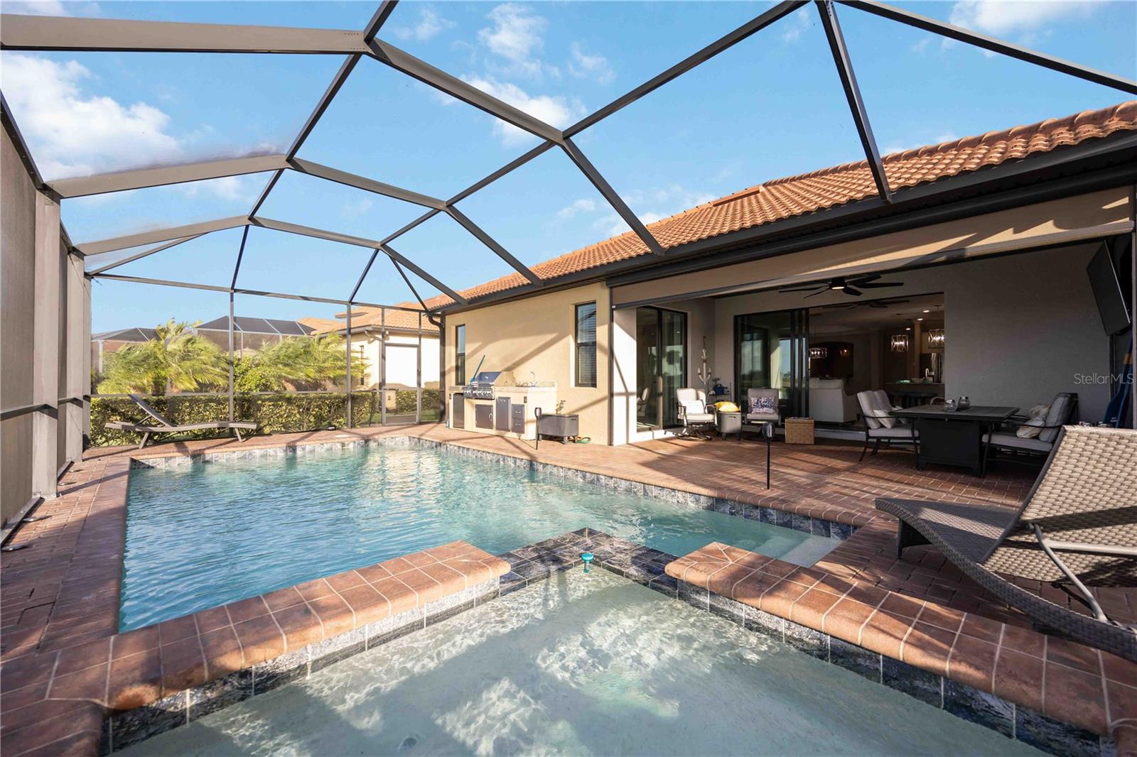 SARASOTA NATIONAL - Residential