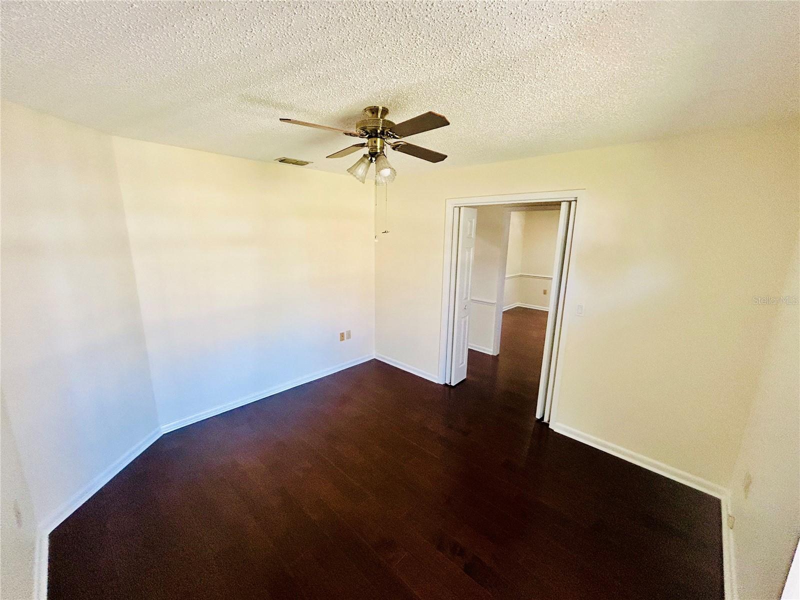 ORANGE WAY 02 - Residential