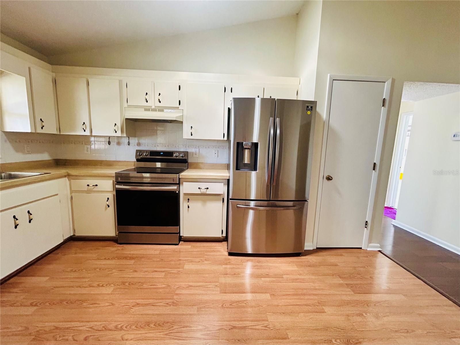 ORANGE WAY 02 - Residential