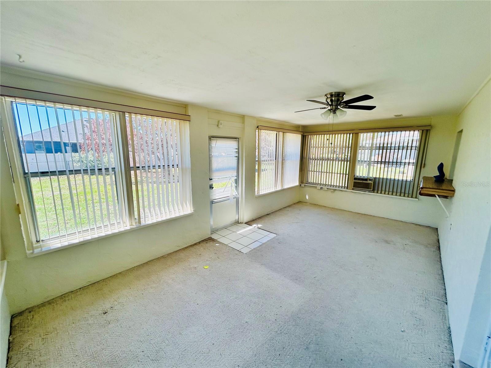 ORANGE WAY 02 - Residential