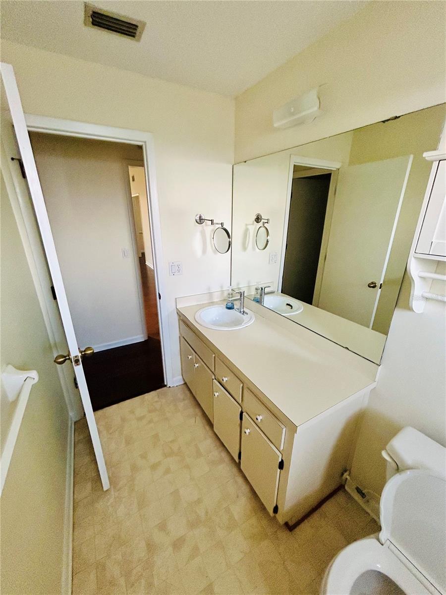 ORANGE WAY 02 - Residential