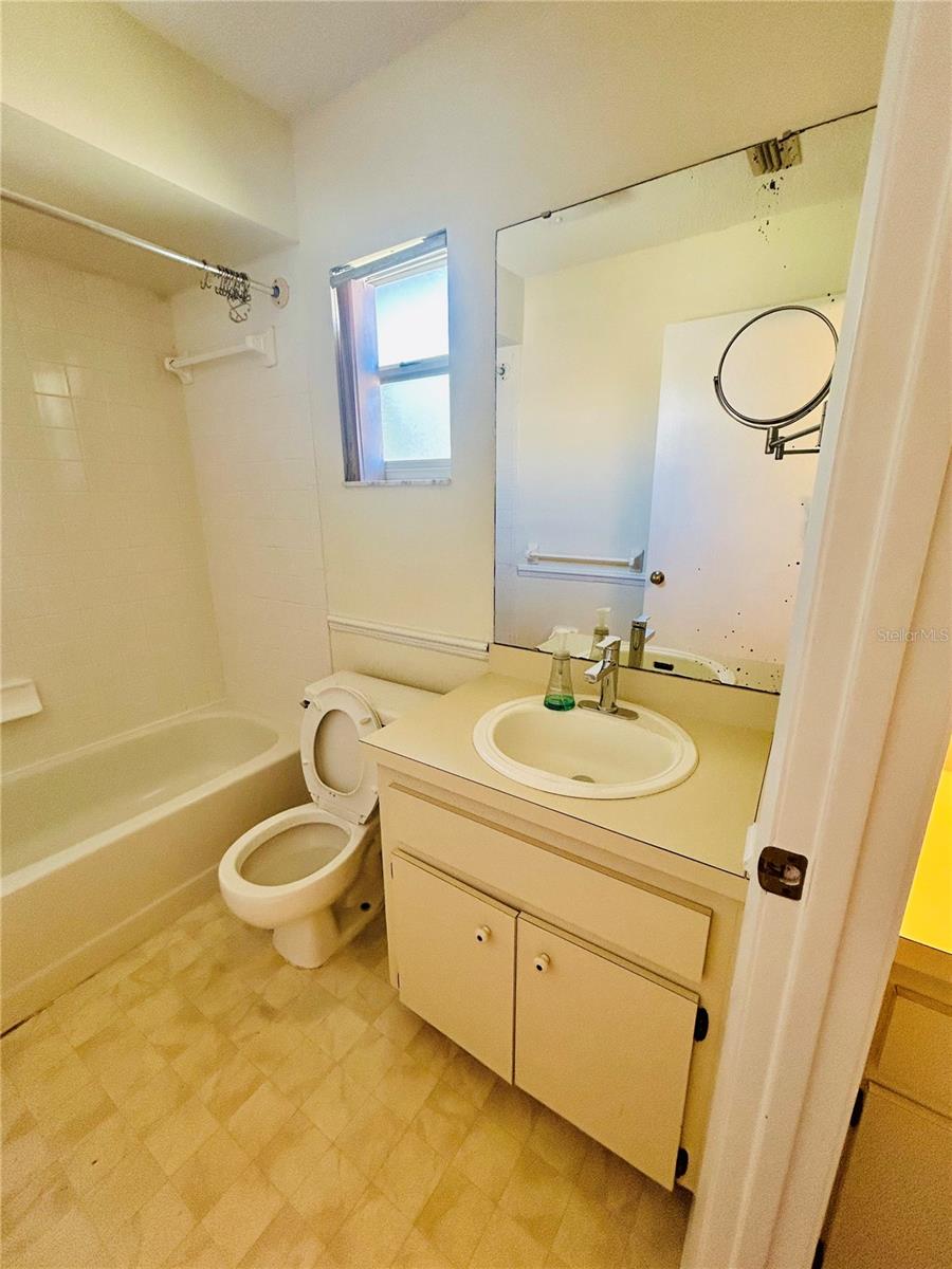 ORANGE WAY 02 - Residential